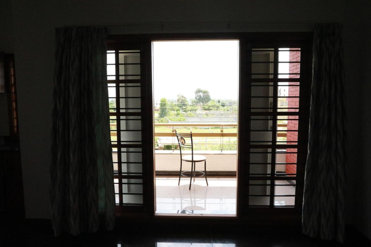 Zions Hotel And Apertment Devanahalli Exteriör bild